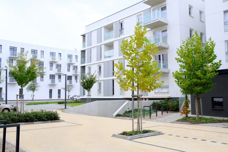 hausverwaltung weg